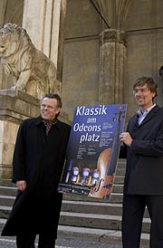 Klassik auf dem Odeonsplatz 2004 Dirigent Mariss Jansons auf dem Odeonsplatz (Foto: Sergio Castelli) 