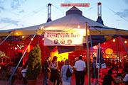 Festivalclub am Abend