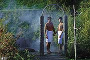 Abkühlen im Bambus Nebelgarten (Foto: Terme Erding)