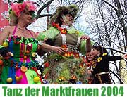 Alljährlicher Höhepunkt ist der Tag der marktfrauen auf dem Viktualienmarkt am Faschingsdienstag, 24.02.2004, der nun schon zum 17. Mal aufgeführt wird (Foto: Martin Schmitz 2003)