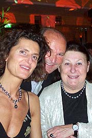 Tochter und Mutter Volkhard (Bayer. Hof) mit Sepp Krätz (Foto: Marikka-Laila Maisel)