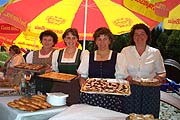 am 24.+25.5. sorgen Landfrauen für Ihr kulinarisches Wohl (Foto: Marikka-Laila Maisel)