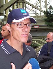 Dieter Baumann Pressekonferenz beim Ausrüster Asics am 8.8.2002 (Bilder: Marikka-Laila Maisel)