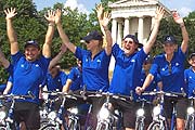 Zum Start eine La Ola Welle (Foto: Martin Schmitz)
