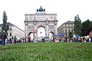 Die Leopoldstraße ergrünt (Foto: Martin Schmitz)