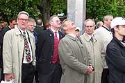 Ohneis u.a. beim Maibaum Aufstellen