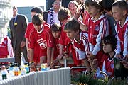 Da staunen der FC Bayern Nachwuchs- Kicker (Foto: Martin Schmitz)