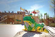 Frosch vor dem Abenteuer Spielplatz