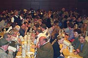 Am Abend wird es brechend voll (Foto: Martin Schmitz)
