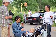 ein Glas, oder zwei (Bild: Martin Schmitz)
