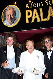 Alfons Schuhbeck heißt die Gäste seit 8.10.2004 willkommen (Foto: Martin Schmitz)