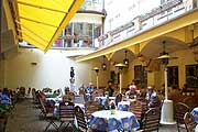 der historische Laubenhof