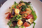 Gyoia - leckere Salate (Foto: Martin Schmitz)