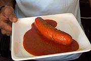 der Klassiker - die Currywurst (Foto: Martin Schmitz)