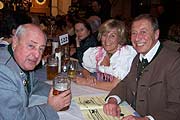 wirklich wichtige Turmgespräche zwischen Xaverius und Aloisius (Foto: Martin Schmitz 2003)