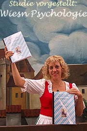 Brigitte Veitz und die neue Wiesn-Studie (Foto: Marikka-Laila Maisel)