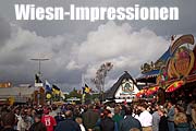 Wolken über derWiesn, aber niemanden machte es was aus (Foto: Martin Schmitz)
