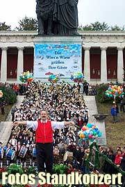Standkonzert der Wiesn-Kapelln 2003 (Foto: Martin Schmitz)