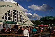 Festhalle Alpenland von Jochen Mörz (Foto: Martin Schmitz)