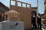 Modell vor dem Pavillon(Bild: Martin Schmitz)