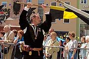 Fahnenschwenker (Bild: Martin Schmitz)