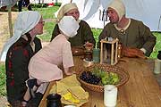 mittelalterliche Familienzene (Bild: Martin Schmitz)