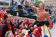 Tausende feierten auch 2018 in München auf den Straßen und auf dem Marienplatz (©Foto: Martin Schmitz)