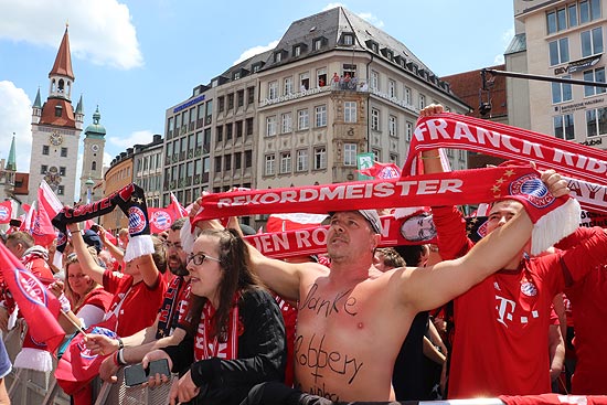 Doublefeier auf dem Marienplatz am 26.05.2019 (©Foto: Martin Schmitz)