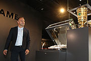 Hans-Dieter Flick, FC Bayern München Trainer überbringt die Meisterschale und den DFB Pokal der FCB Erlebniswelt Museum in der Allianz Arena (Photo by Alexander Hassenstein/Getty Images,)