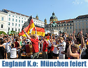 27.06.2010 Fussball WM Spiel Deutschland vs. England. Fotos von Public Viewing und Siegesfeier auf der Leopoldstr (Foto: Ingrid Grossmann)