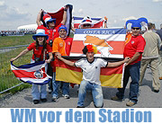 Fotogalerie vor der WM Arena München am 9.6.2006 (Foto: Nathalie Tandler)