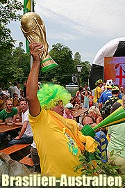 Brasilien Fan in Hochstimmung am Seehaus (Foto: MartiN Schmitz)