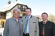 Bernhard Vonficht (= Bernie Paul), Rottach-Egerns Bürgermeister Christian Köck, Hotelier Walter Eichel bei der Vorstellung des neuen Seehotel Waltershof am 19.04.2015 (©Foto. Marikka-Laila Maisel)