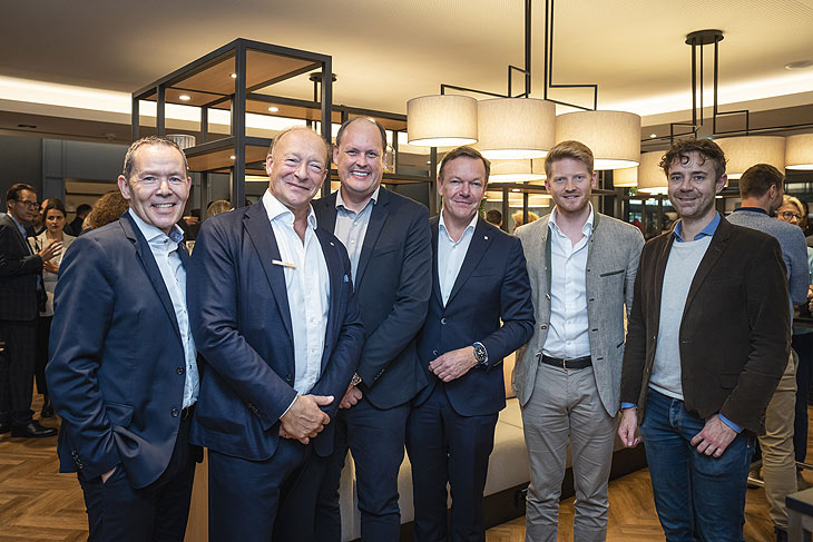 Karl-Heinz Pawlizki, Nico Nusmeier,Morton Skumsrud, Paul Peters, Florian Schörghuber, Benedikt Brandmeier am 14.11.2023 bei der Opening Party des Residence Inn Munich Central © Achim Frank Schmidt / Arabella Hospitality SE