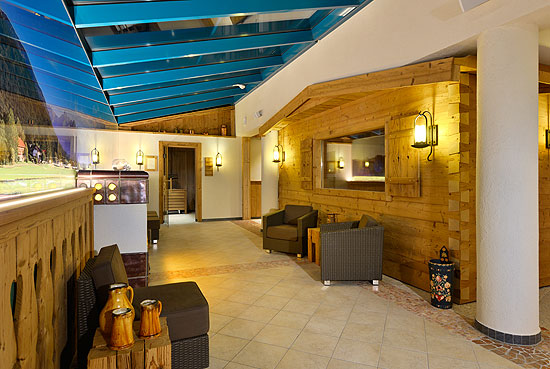 Wellness und Sport im Hotel: die neue ALMDORF SPA des BEST WESTERN PLUS Hotel Erb in Parsdorf bei München (Vaterstetten)  (©Foto. Hotel Erb)