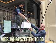 5 Sterne To Go - Das Hotel Vier Jahreszeiten Kempinski München bietet seit 27.04.2020 ein Take Away-Menü an. Wers mag, für den gibt es auch Kaviar-to-Go (©Foto: Martin Schmitz)