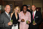 Raymond M. Scheurer, Davidoff, Roberto Blanco mit Freundin Luzandra Strassburg, Lars Wagner, Generaldirektor des Mandarin Oriental, Munich(Foto: MartiN Schmitz)
