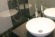 Badezimmer (Foto: Martin Schmitz)