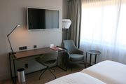 Deluxe-Zimmer  des NH Collection München Bavaria am Münchner Hauptbahnhof /©Foto: Martin Schmitz)