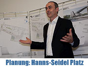 Neues Quartier am Hanns-Seidel-Platz – Ausstellung der Wettbewerbsergebnisse vom 05.-13.02.2014 im Foyer des Hochhauses an der Blumenstraße (©Foto: Martin Schmitz)