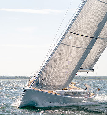Volle Fahrt voraus: Boot mit Segel; Foto: Elvstrøm Sails