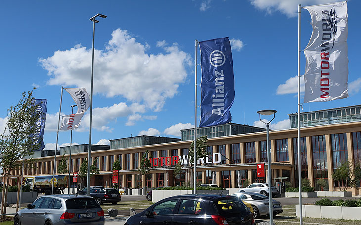 imposantes Gebäude: die Lokhalle der Motorworld München  (©Foto: Martin Schmitz)