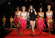 Dessous Modenschau am Stachus (Foto: Ingrid Grossmann)