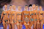 Dessous Modenschau am Stachus (Foto: Ingrid Grossmann)
