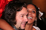 Alles im Griff: Barbara Becker und Arne Quinze sind seit April 2008 verliebt (Foto: Martin Schmitz)