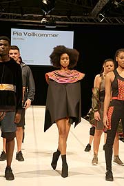 AMD Graduate Fashion Show NEXT.18 "Momentum" (©Foto: Martin Schmitz)