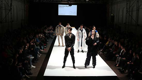 AMD Graduate Fashion Show NEXT.18 "Mommentum" (©Foto: Martin Schmitz)