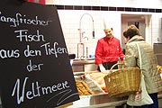 Frischer Fisch 2x die Woche aus den Markthallen von Paris-Rungis (Foto: Marikka-Laila Maisel)