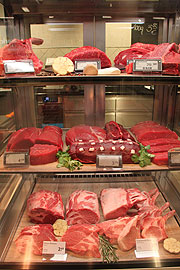 tegut.. Fleisch- und Wurstabteilung (©Foto: Marikka-Laila Maisel)