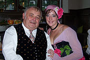 Richard Süßmaier und charmante Marktfrau
 (Foto:Martin Schmitz)